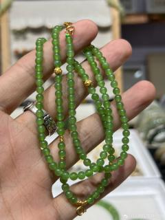 十一【和田玉】果绿碧玉项链