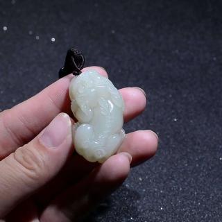和田玉貔貅挂件这样戴,好运悄悄来✨
